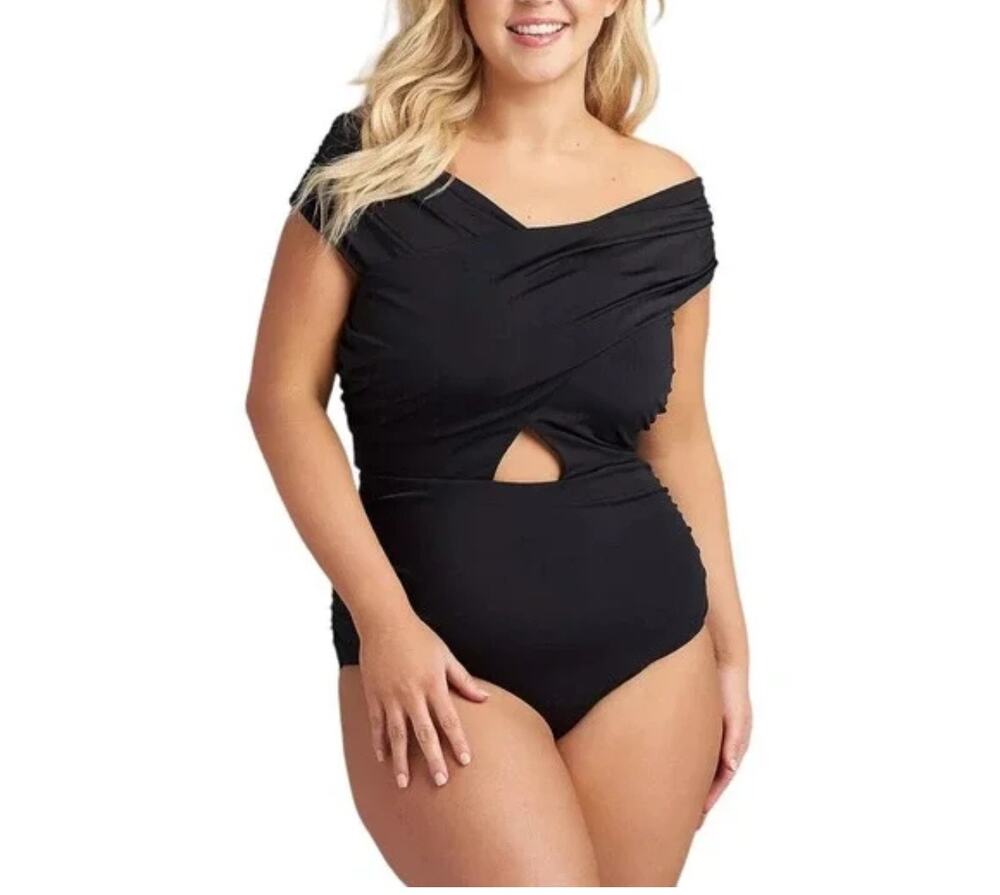 Lane Bryant Cacique NWT one piece swimsuit size 22 lightly lined no wire